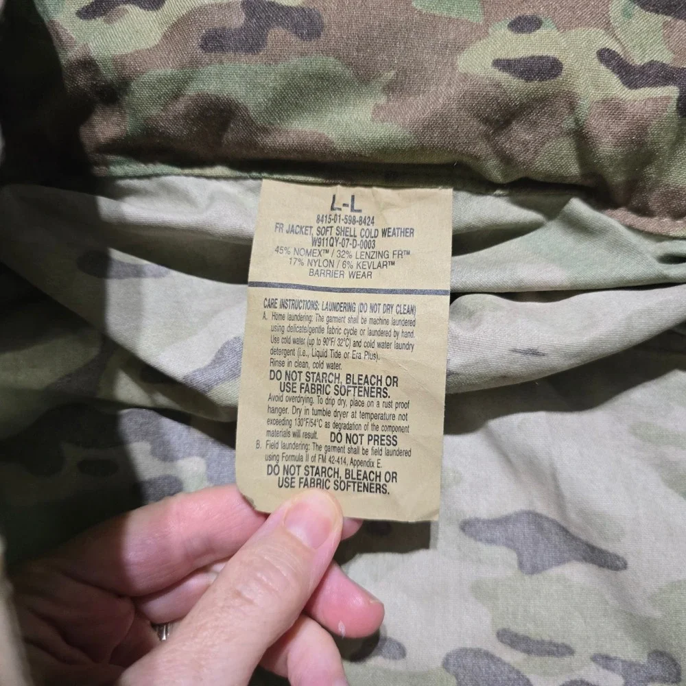US Army ECWCS Gen III L5 Soft Shell Jacket Mens Large Long Multicam OCP FR